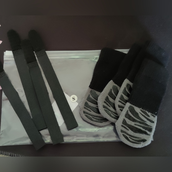 4 piece Anti-Slip Waterproof Protective Dog Socks, Tiger print, Size S - Picture 5 of 7